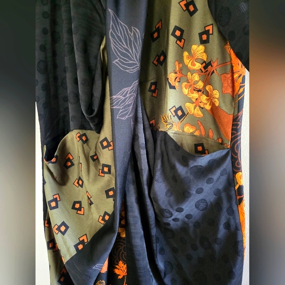 CROSS FRONT SILK MAXI DRESS - Picture 3 of 8